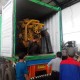 Proses Pengangkutan Mesin Ke Kontainer